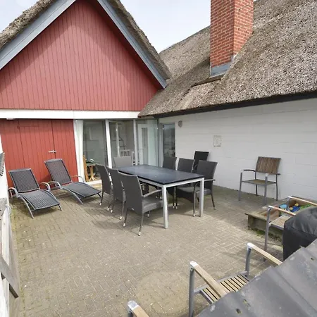 Feriehus Awesome Home In Blavand With Sauna *