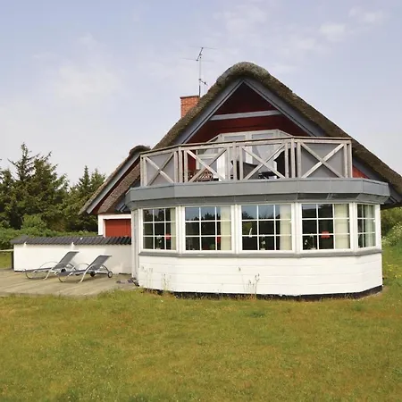 Awesome Home In Blavand With Sauna Feriehus