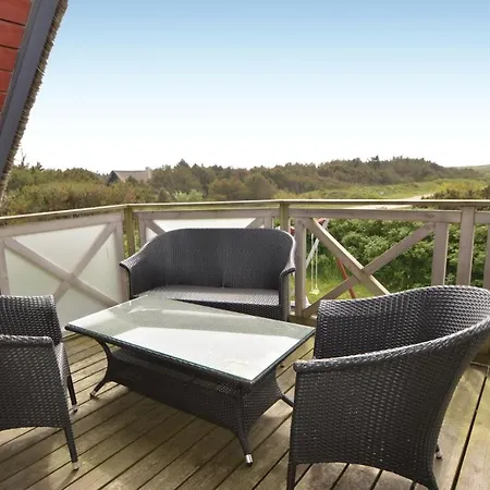 Feriehus Awesome Home In Blavand With Sauna *